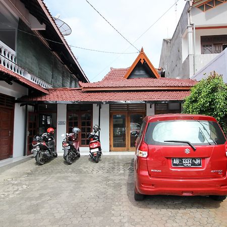 Reddoorz Plus Near Alun Alun Selatan Yogyakarta Kültér fotó